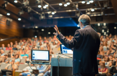 تنظيم معارض ومؤتمرات